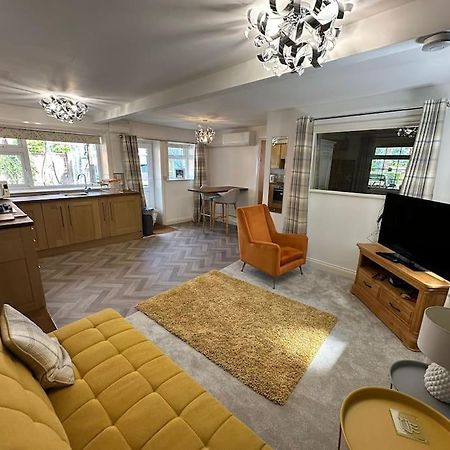 Thee Olde Cow Shed Cottingham, Central Location, 500 Meters From Cottingham Train Station, Close To Hull & Beverly, Free Parking & Wi-Fi , Entire Detached Property Ngoại thất bức ảnh