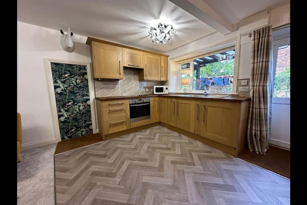 Thee Olde Cow Shed Cottingham, Central Location, 500 Meters From Cottingham Train Station, Close To Hull & Beverly, Free Parking & Wi-Fi , Entire Detached Property Ngoại thất bức ảnh